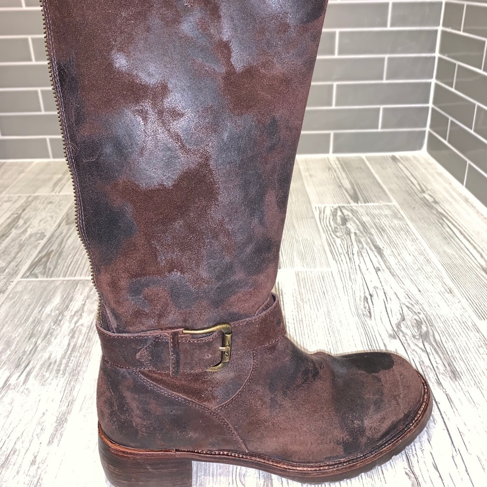 Women’s Donald J Pliner Vintage suede boots - Picture 3 of 15
